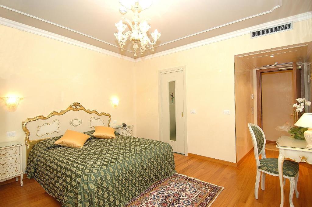 Hotel San Luca Venezia Room photo